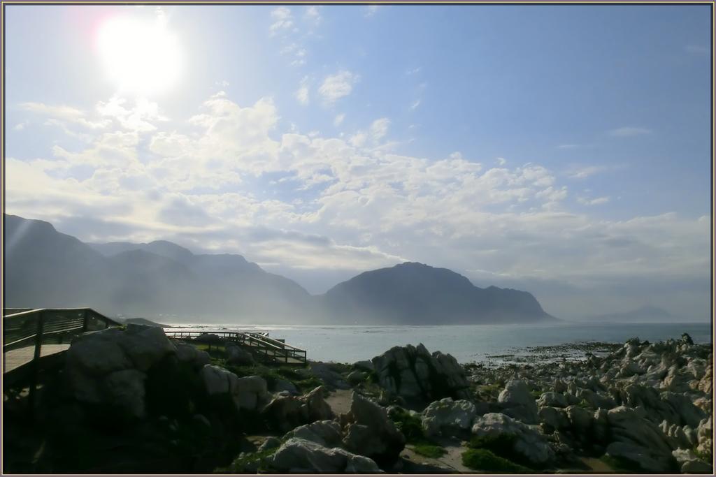 Kapensis Guesthouse Pringle Bay Buitenkant foto