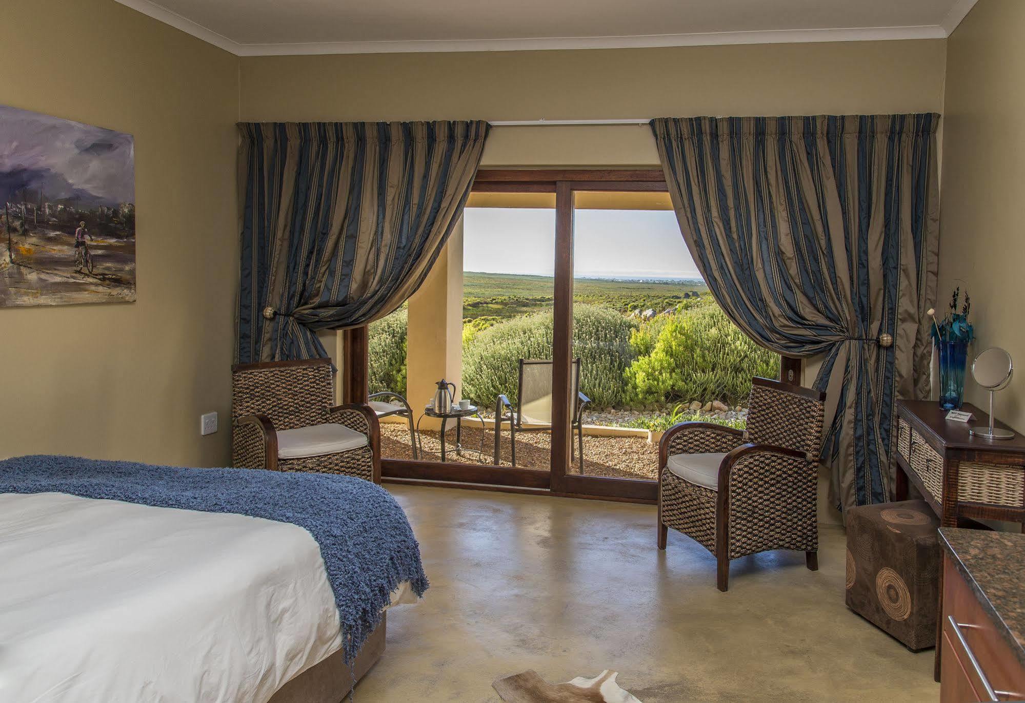 Kapensis Guesthouse Pringle Bay Buitenkant foto