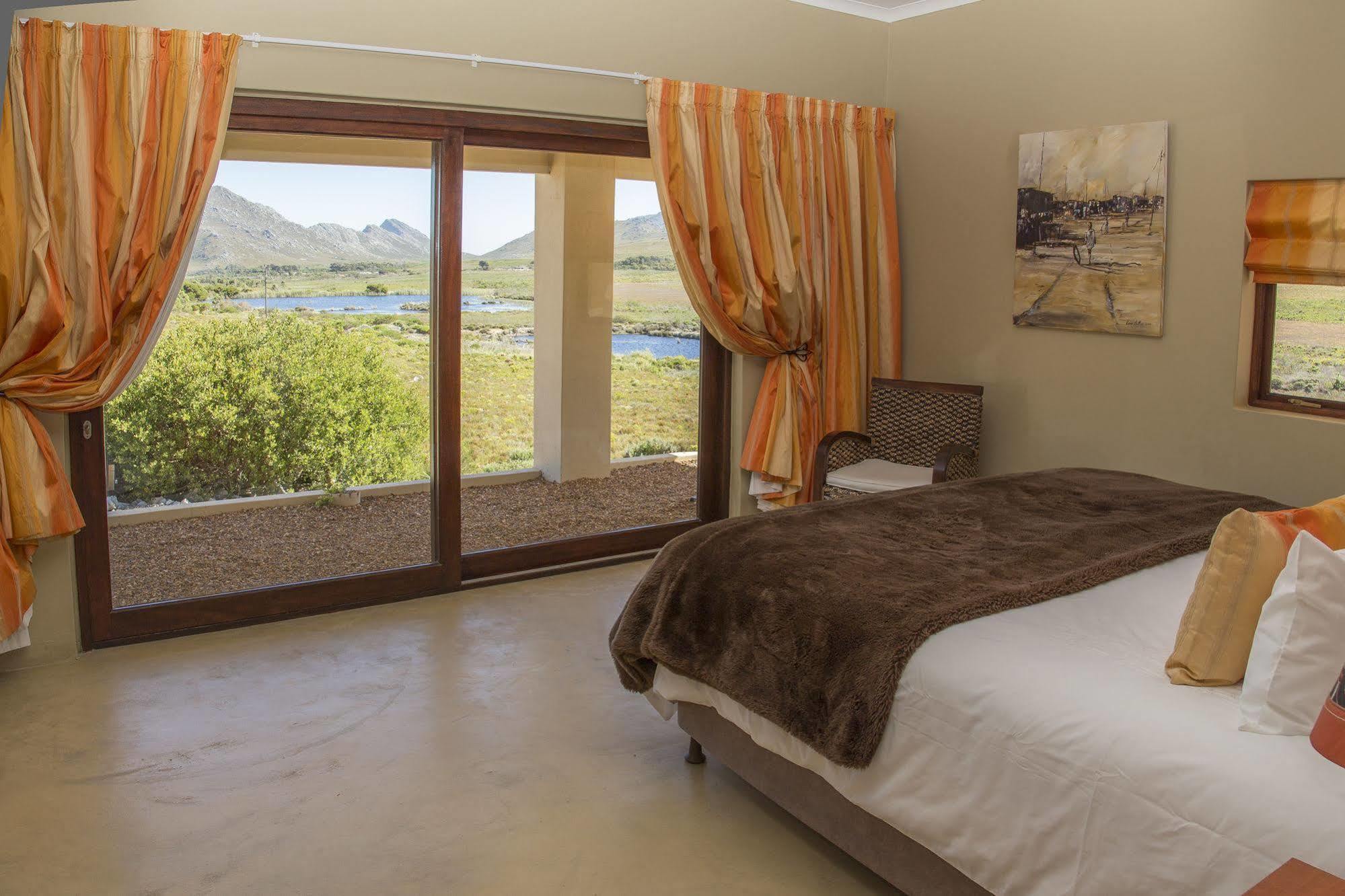 Kapensis Guesthouse Pringle Bay Buitenkant foto
